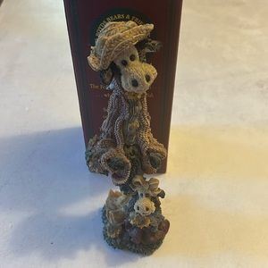 Boyds Bears & Friends Figurine --Ida &  Bessie ... The Gardeners